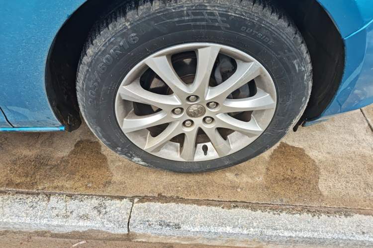 Used Buick GT 2013 XT 1.6L Manual Entry-Level Model