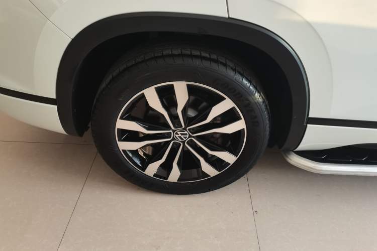 Used Volkswagen Tayron 2022 380TSI Four-Wheel Drive R-Line Connected Version
