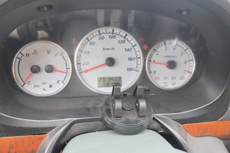 Used King Long Golden Way 2019 2.0L Business Series V20 Odometer Close Up