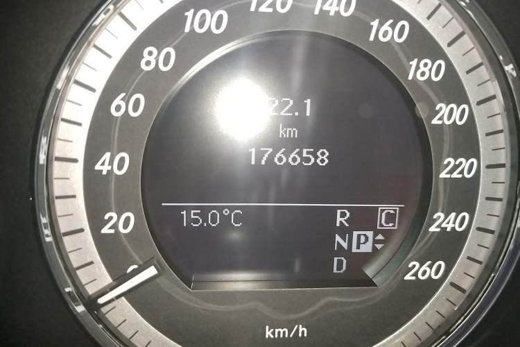 Used Mercedes-Benz E-Class 2009 E 300 Elegant Model