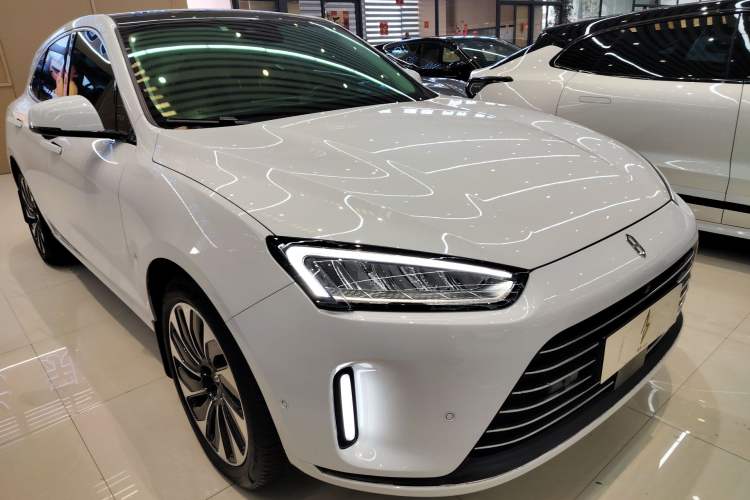 Used Hima AITO M5 2022 Pure Electric All-Wheel-Drive Performance Edition Front Right 45 Deg