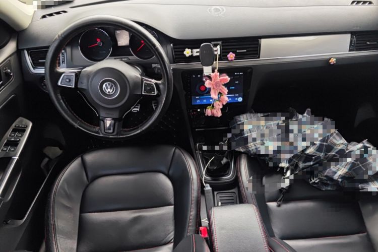 Used Volkswagen Bora 2015 Value Edition 1.6L Manual Fashionable Style
