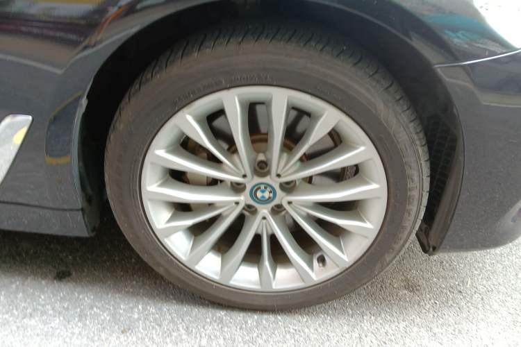 Used BMW 5 Series New Energy 2019 530Le Luxury Package
