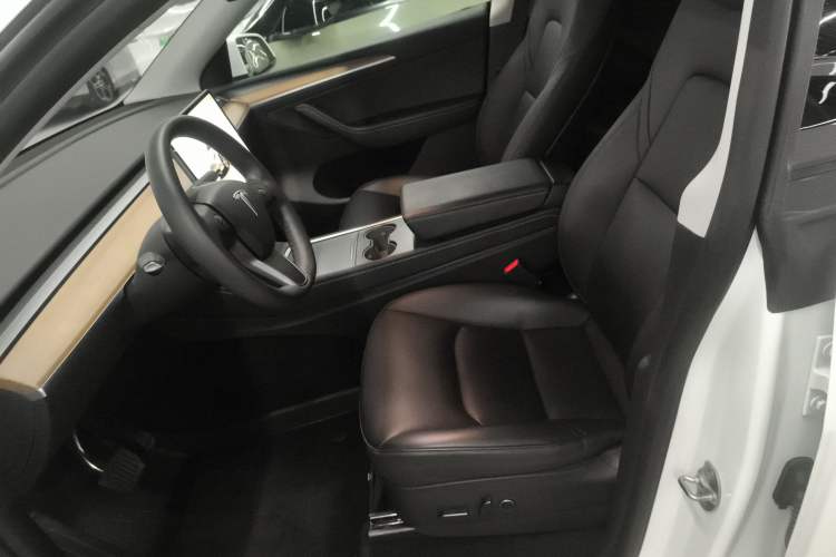 Used Tesla Model Y 2021 Revised Version 2 Long-Range All-Wheel-Drive Edition