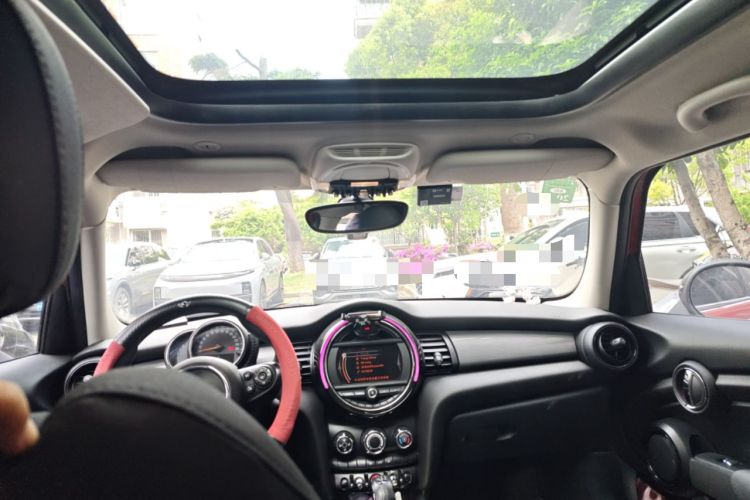 Used MINI 2015 1.5T COOPER Fun Five-Door Edition
