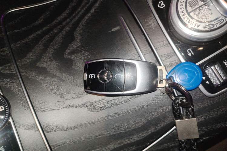 Used Mercedes-Benz E-Class 2017 E 300 L Sporty and Stylish Model