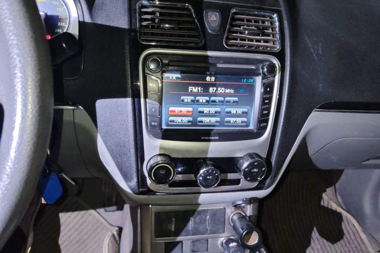 Used Geely Auto Classic Emgrand 2012 Sedan 1.5L Manual Chao Yue Huimin Model
