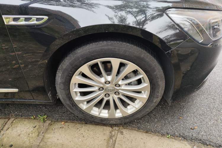 Used Buick LaCrosse 2016 28T Luxury Version
