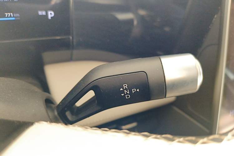 Used Geely Galaxy L7 2023 1.5T 115 km MAX Gear Lever