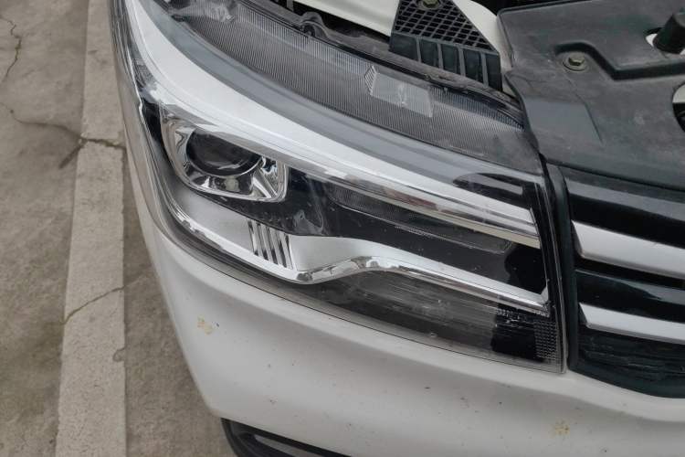 Used CHANGAN KAICHENG Ounuo S 2023 1.5L Deluxe Edition Dual-Steaming Air-Conditioned Passenger Van JL473QG 7 Seats Right Front Headlight