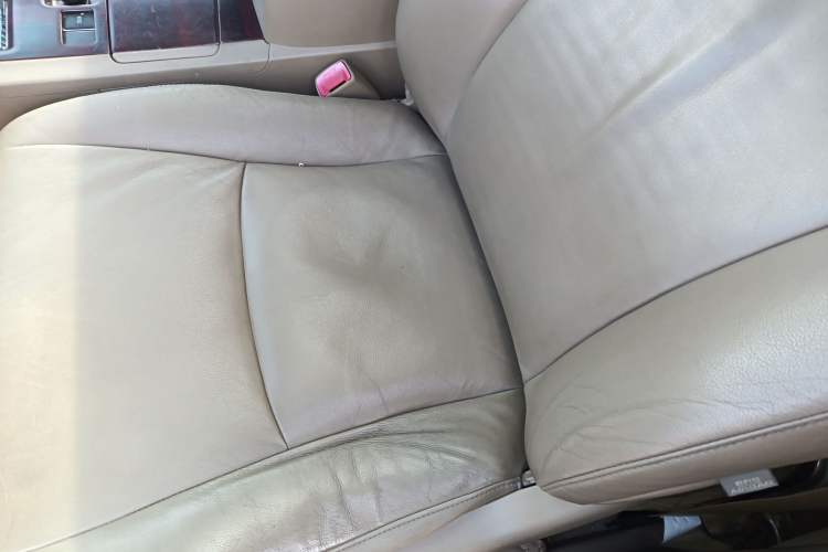 Used Toyota Highlander 2012 2.7L Two-Wheel Drive 7-Seater Luxury Edition