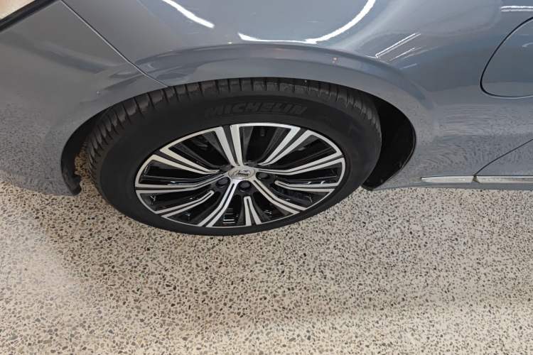 Used Volvo S90 New Energy 2022 T8 eDrive Hybrid Luxury Edition Left Front Wheel Hub