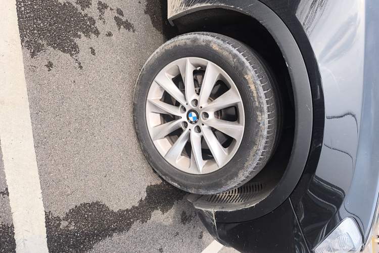 Used BMW X3 2013 Facelifted xDrive20i Luxury Edition Right Front Wheel Hub