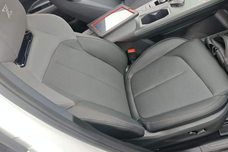 Used Oshan Z6 2022 Blue Whale 1.5T DCT Smart Edition Urban Version
