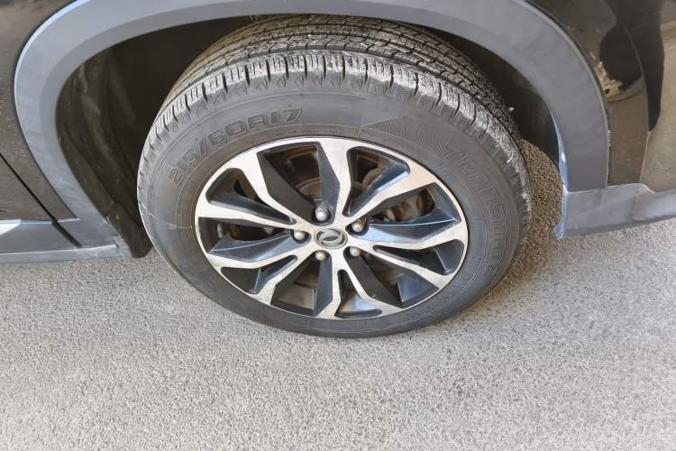 Used FORTHING Joyear X5 2017 Enjoy Series 1.6L CVT Luxury Model
