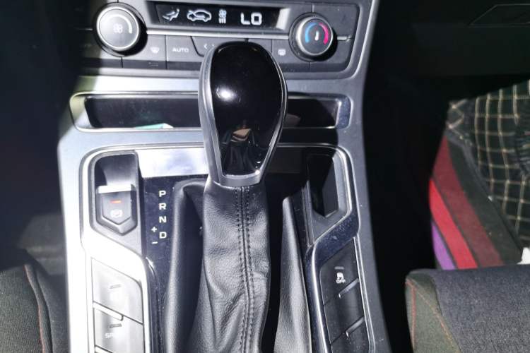 Used Geely Auto Emgrand 2019 Leading Edition 1.5L CVT Upward Asian Games Edition China VI
