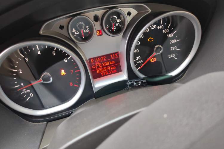 Used Ford Focus 2013 Sedan Classic 1.8L Automatic Fashion Edition
