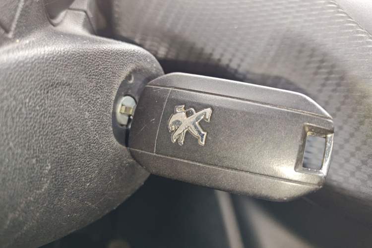 Used Peugeot 2008 2014 1.6L Automatic Fashion Edition Vehicle Key