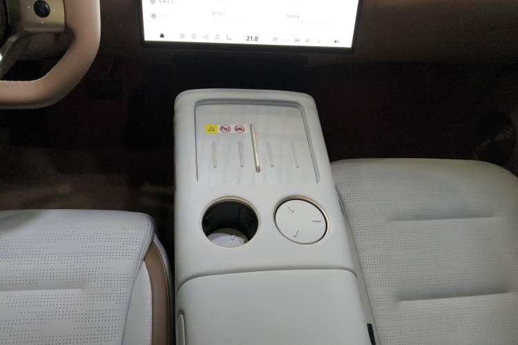 Used Avatr 07 2024 Ultra Range-Extended Four-Wheel Drive Gear Lever