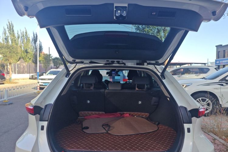 Used Toyota Venza 2022 Dual-Engine 2.5L CVT Two-Wheel Drive Luxury Edition Trunk