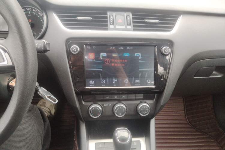 Used Skoda Octavia 2018 1.6L Automatic Comfort Edition
