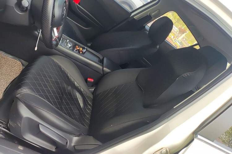 Used Mazda 3 Axela 2017 Sedan 1.5L Automatic Luxury Model Emission Standard China V Left Front Seat