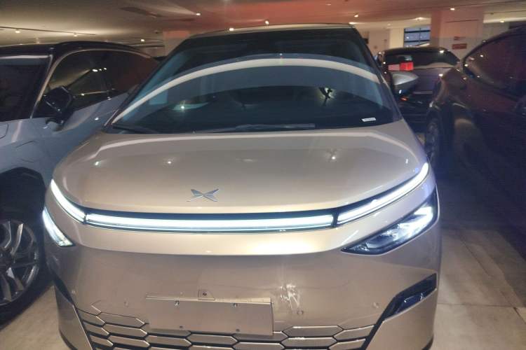 Used XPeng X9 2024 640 All-Wheel Drive High-Performance Max Front