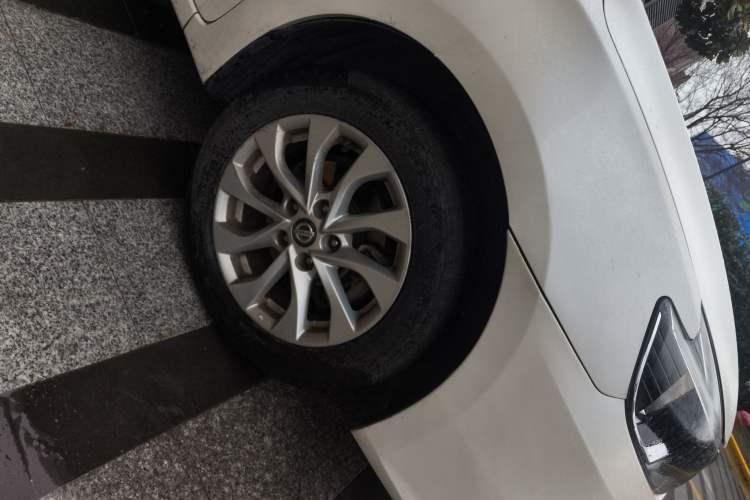 Used Nissan Sylphy 2021 Classic 1.6XL Manual Luxury Edition Right Front Wheel Hub