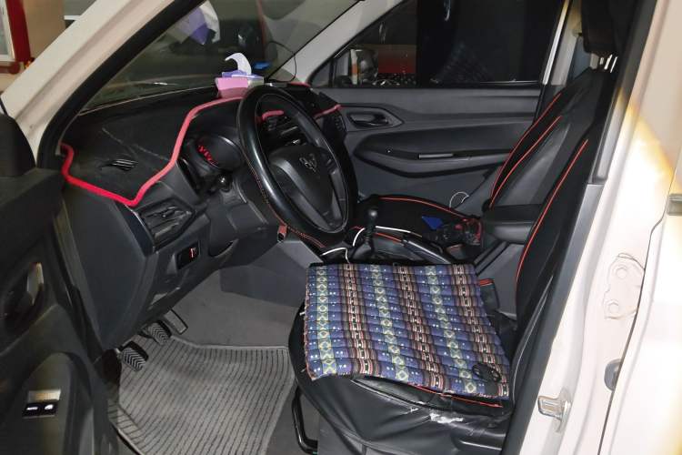 Used Wuling Hongguang 2019 1.5L S Basic Version China VI Standard LAR