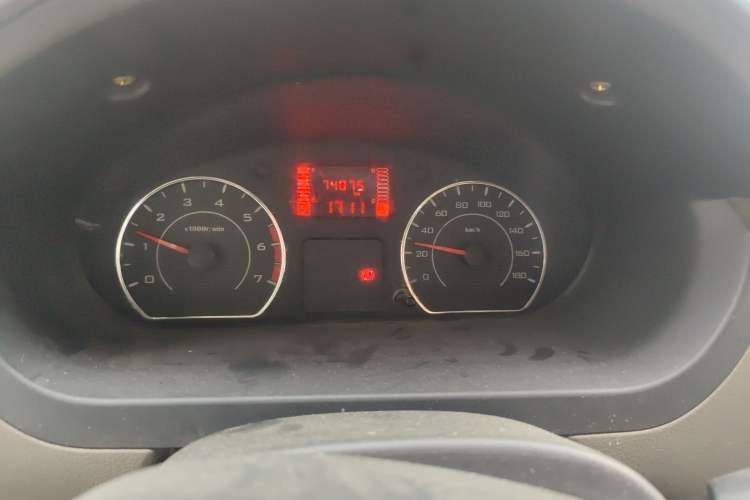 Used Wuling Rongguang V 2015 1.5L Practical Version
