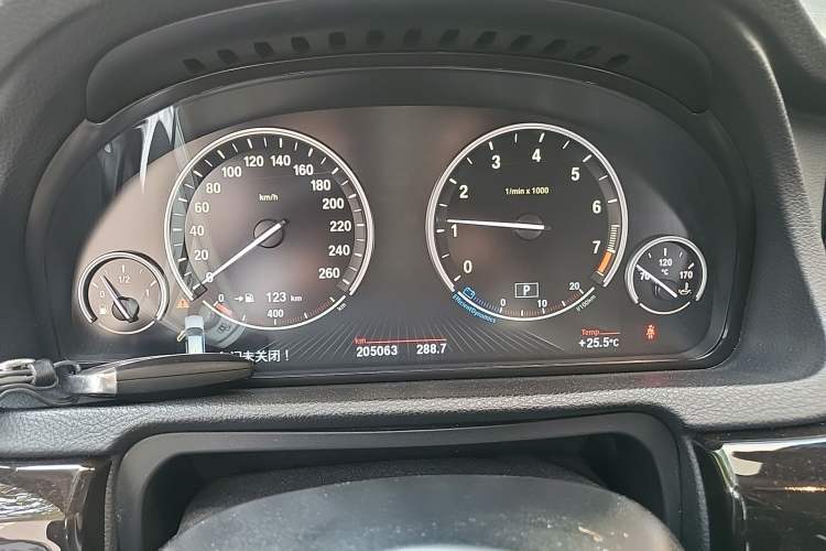 Used BMW 5 Series GT 2014 535i Leading Model