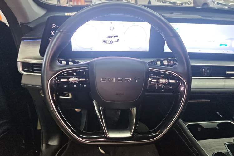 Used Chery Tiggo 8 PRO 2024 Champion Edition 290T Two-Wheel Drive Shining Version 5 Seats Steering Wheel