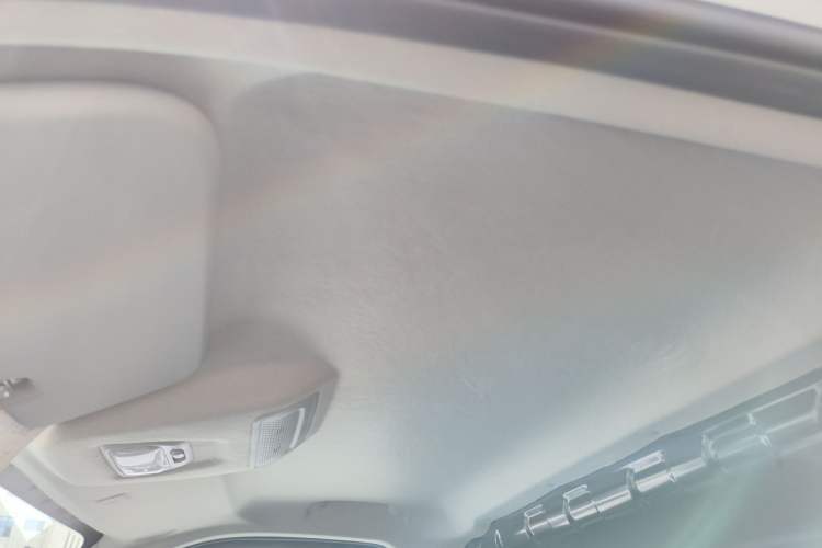 Used SAIC MAXUS EV30 2023 Pure-Electric Smart Logistics Expert with Long Wheelbase Guoxuan