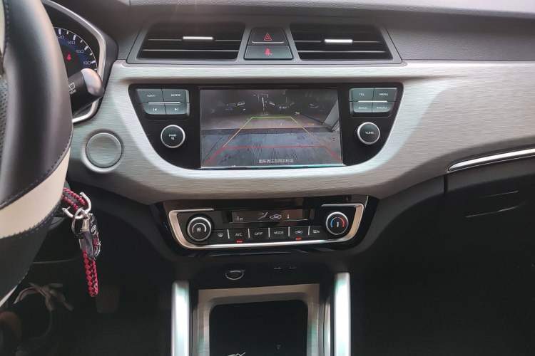 Used Geely Auto Vision X3 2017 1.5L Manual Luxury Model
