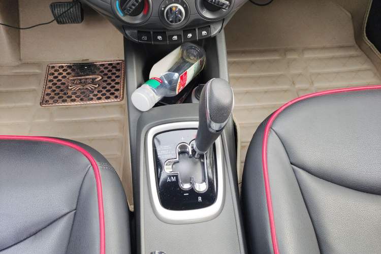 Used Chevrolet Sail 2015 Sail 3 1.3L AMT Ideal Edition Gear Lever