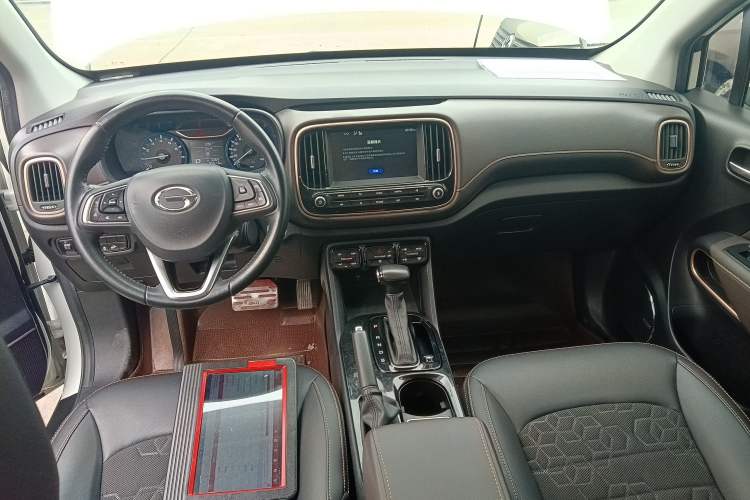 Used GAC Trumpchi GS3 2019 235T Automatic Elite Edition Center Console