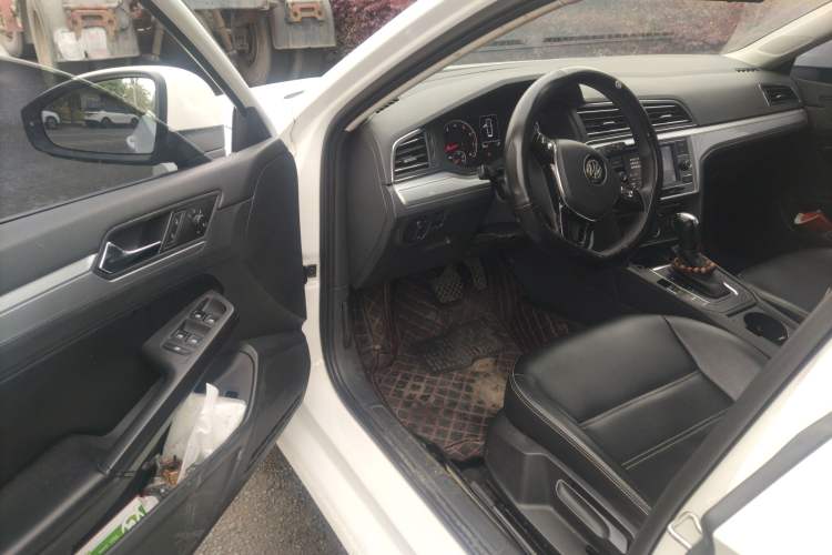 Used Volkswagen Lamando 2019 230TSI DSG Fashion Edition China VI
