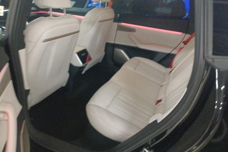 Used ONVO L60 2024 60 kWh Rear-Drive Version