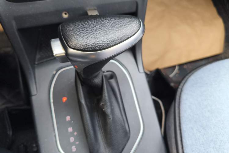 Used FAW Senya R7 2017 1.6L Automatic Smart Version
