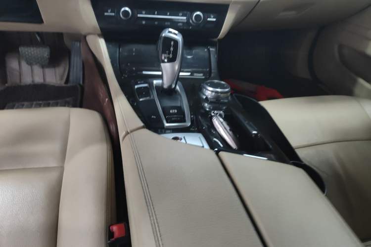 Used BMW 5 Series 2014 525Li Luxury Design Package
