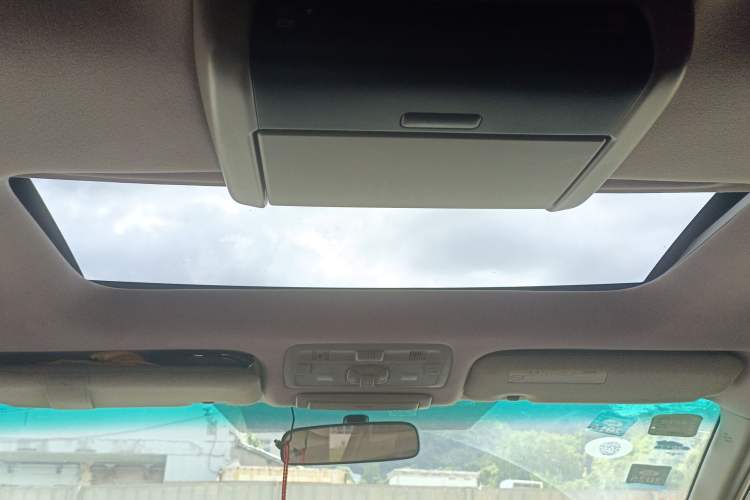 Used Toyota Previa 2006 2.4L 7-Seater Luxury Edition