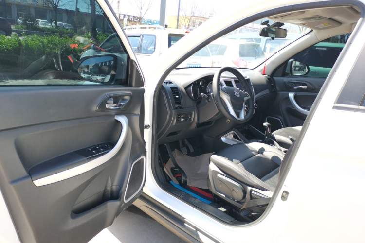 Used CHANGAN CS35 2016 1.6L Manual Luxury Model China V Standard
