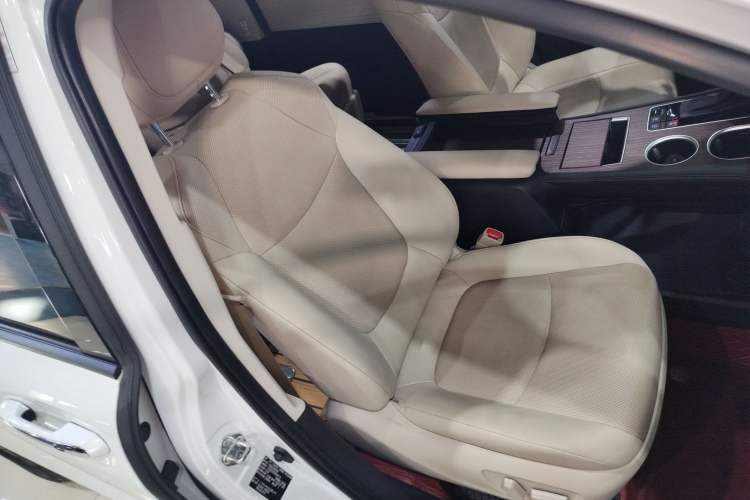 Used Toyota SIENNA 2021 2.5L Hybrid Luxury Edition