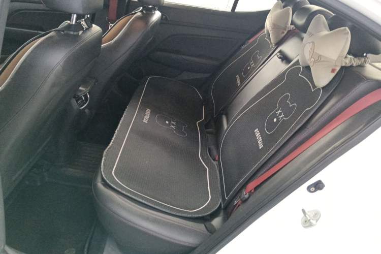 Used Hyundai Elantra (6th Generation / Lingdong) 2020 1.4T Dual-Clutch Xuan Dong · Dynamic Version Left Rear Seat