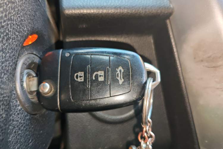 Used Bestune X80 2013 2.0L automatic luxury version