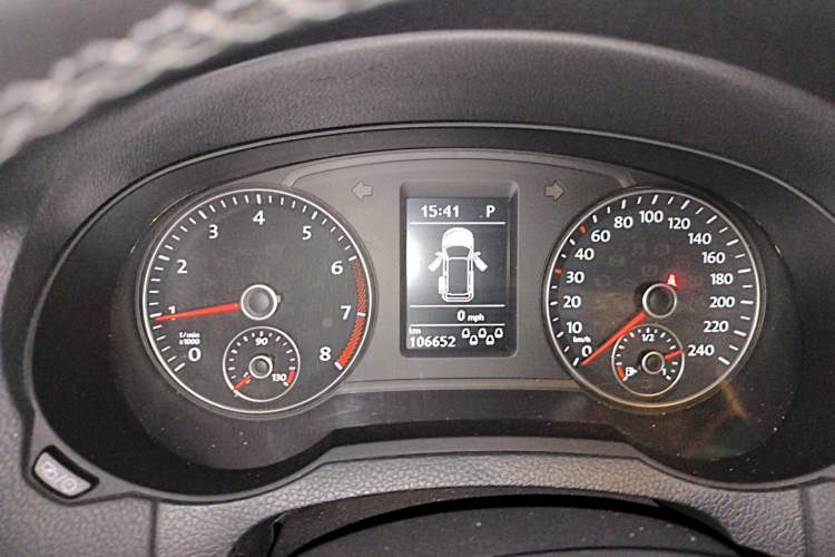 Used Volkswagen Sharan 2015 1.8TSI Comfort Model Instrument Cluster