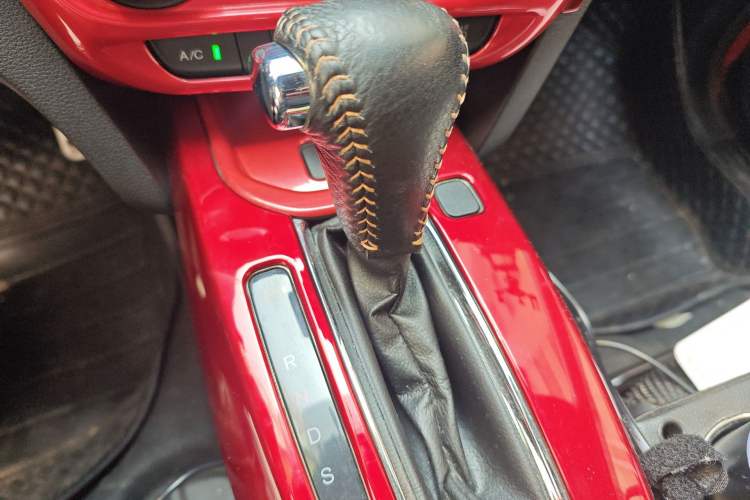 Used Honda XR-V 2017 1.8L EXi CVT Comfort Version Gear Lever