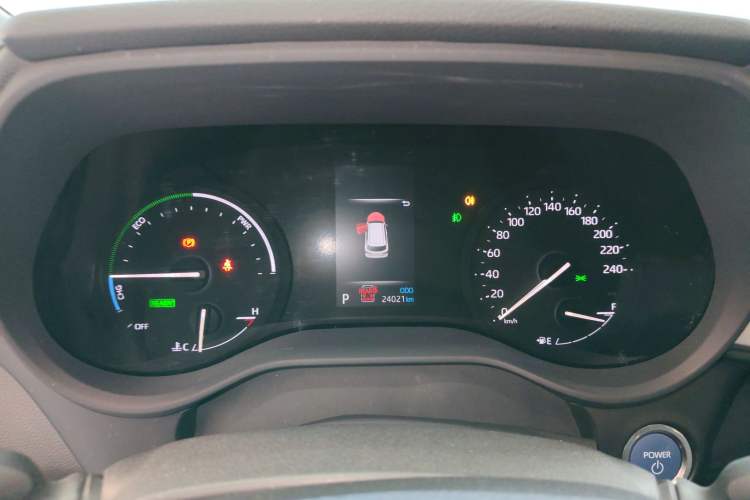 Used Toyota Sienna 2023 2.5L Hybrid Deluxe Edition
