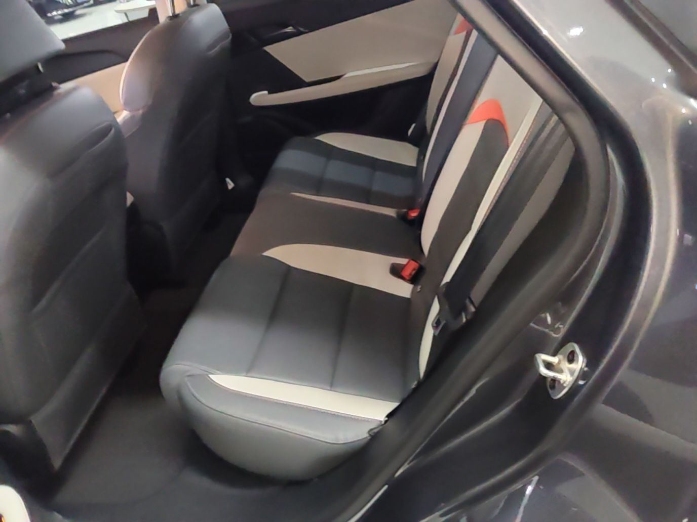 MG 4 EV 2022 520 km Flagship Edition — снимка 20