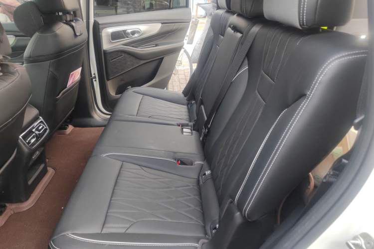 Used GAC Trumpchi GS8 2025 Linghang Series 2.0 TGDI Two-Wheel-Drive Luxury Edition 5 Seats